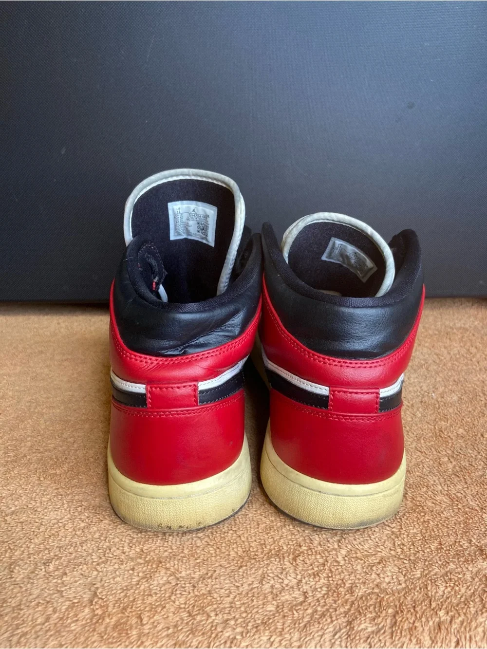 Nike Air Jordan 1 Mid Chicago Black Toe 2020 Men’s 11 554724-069